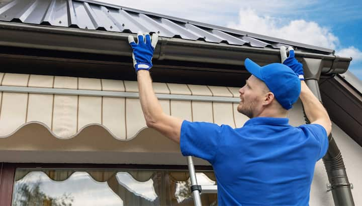 expert gutter installers in Fresno